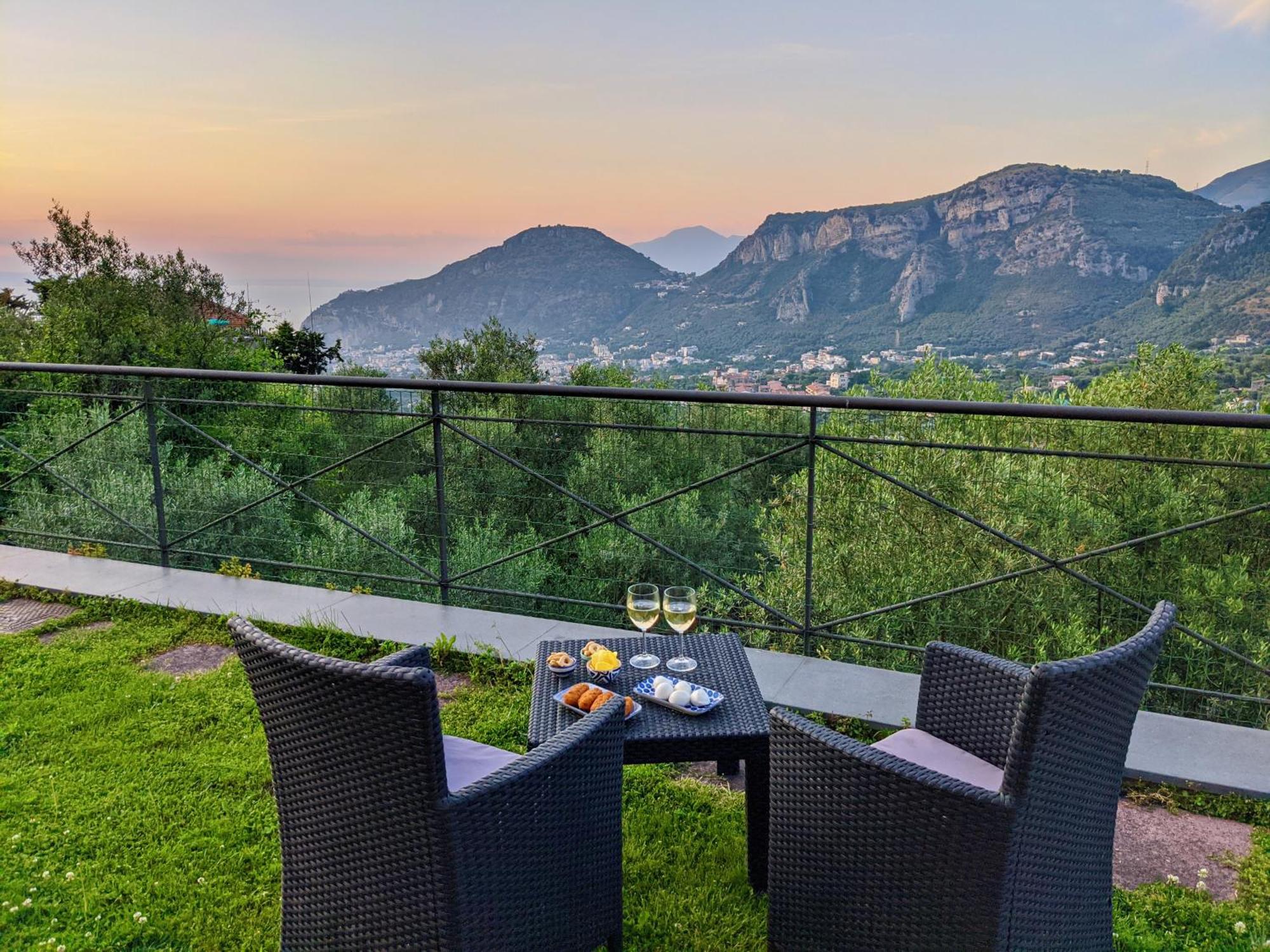 Villa Fanella, Independent House Between Sorrento & Amalfi Piano di Sorrento Kültér fotó